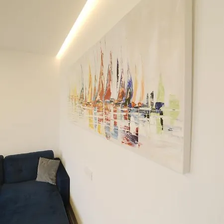 Novi Apartman Beti Blizu Plaze S Besplatnim Parkingom, Puntamika - Apartamento *